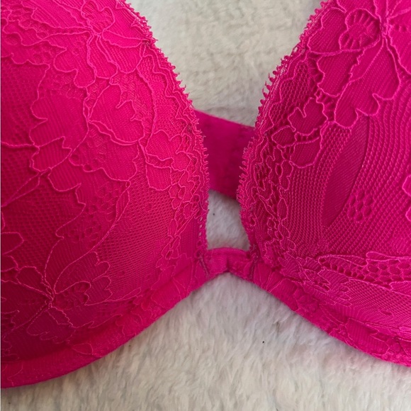 PINK Victoria's Secret Fuchsia Lace Bra - Picture 3 of 6